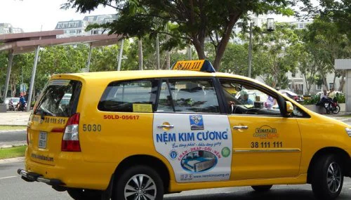 Quảng cáo trên taxi tại Hồ Chí Minh