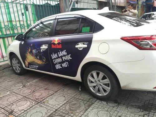 Quảng cáo trên xe hơi tại Hồ Chí Minh